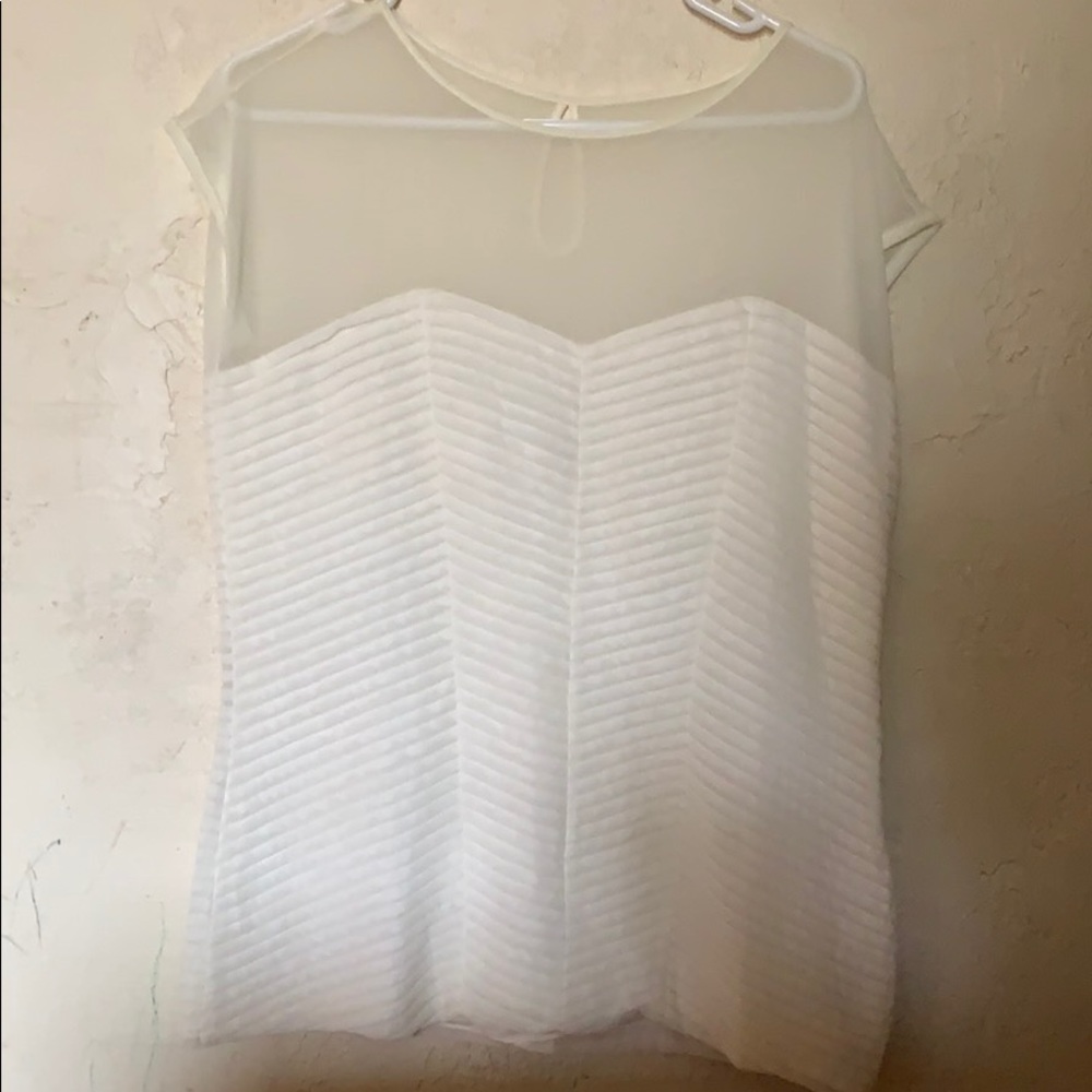 Cache Womans Top